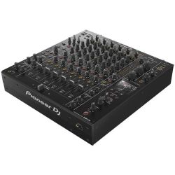 Andorra-Pioneer DJ DJM-V10